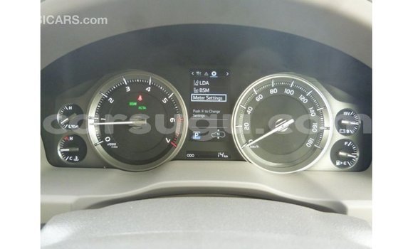 Sayi Imported Toyota Land Cruiser White Mota in Import - Dubai a Burkina Faso Sayi Imported Toyota Land Cruiser White Mota in Import - Dubai a Burkina Faso
