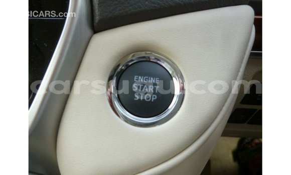 Sayi Imported Toyota Land Cruiser White Mota in Import - Dubai a Burkina Faso Sayi Imported Toyota Land Cruiser White Mota in Import - Dubai a Burkina Faso