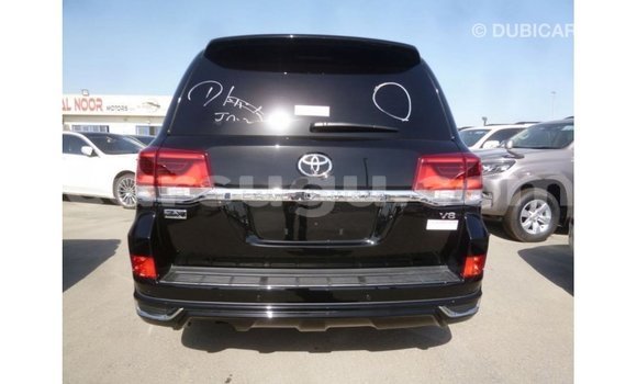 Sayi Imported Toyota Land Cruiser Black Mota in Import - Dubai a Burkina Faso Sayi Imported Toyota Land Cruiser Black Mota in Import - Dubai a Burkina Faso