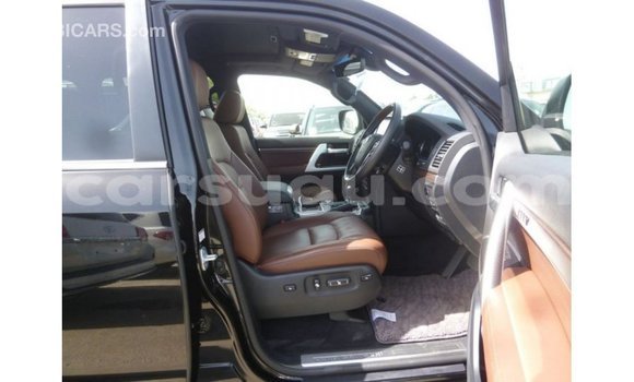 Sayi Imported Toyota Land Cruiser Black Mota in Import - Dubai a Burkina Faso Sayi Imported Toyota Land Cruiser Black Mota in Import - Dubai a Burkina Faso