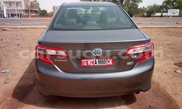 Acheter Neuf Voiture Toyota Camry Gris à Ouagadougou, Burkina-Faso Acheter Neuf Voiture Toyota Camry Gris à Ouagadougou, Burkina-Faso
