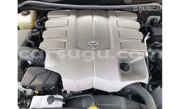 Sayi Imported Toyota Land Cruiser White Mota in Import - Dubai a Burkina Faso Sayi Imported Toyota Land Cruiser White Mota in Import - Dubai a Burkina Faso
