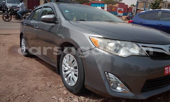 Acheter Neuf Voiture Toyota Camry Gris à Ouagadougou, Burkina-Faso Acheter Neuf Voiture Toyota Camry Gris à Ouagadougou, Burkina-Faso