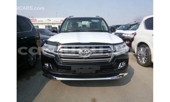 Acheter Import Voiture Toyota Land Cruiser Noir à Import - Dubai, Burkina-Faso Acheter Import Voiture Toyota Land Cruiser Noir à Import - Dubai, Burkina-Faso