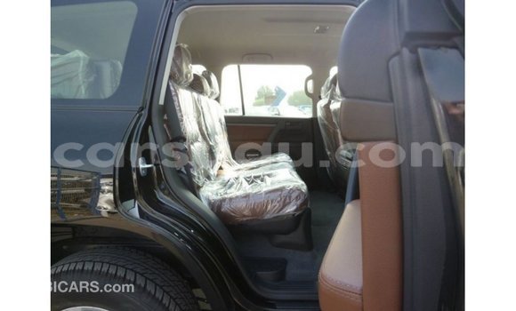 Acheter Import Voiture Toyota Land Cruiser Noir à Import - Dubai, Burkina-Faso Acheter Import Voiture Toyota Land Cruiser Noir à Import - Dubai, Burkina-Faso