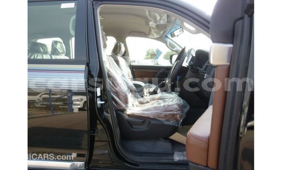 Sayi Imported Toyota Land Cruiser Black Mota in Import - Dubai a Burkina Faso Sayi Imported Toyota Land Cruiser Black Mota in Import - Dubai a Burkina Faso