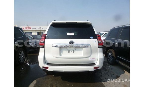 Sayi Imported Toyota Prado White Mota in Import - Dubai a Burkina Faso Sayi Imported Toyota Prado White Mota in Import - Dubai a Burkina Faso