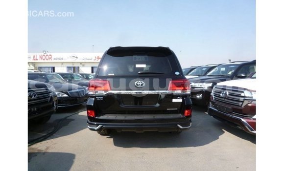 Sayi Imported Toyota Land Cruiser Black Mota in Import - Dubai a Burkina Faso Sayi Imported Toyota Land Cruiser Black Mota in Import - Dubai a Burkina Faso