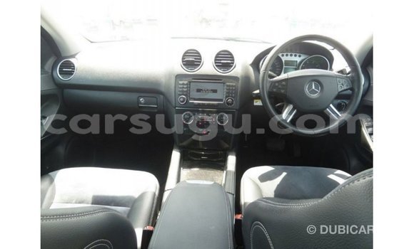 Sayi Imported Mercedes-Benz 190 Black Mota in Import - Dubai a Burkina Faso Sayi Imported Mercedes-Benz 190 Black Mota in Import - Dubai a Burkina Faso