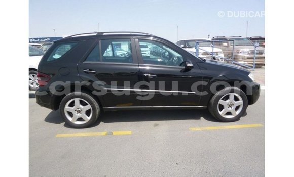 Sayi Imported Mercedes-Benz 190 Black Mota in Import - Dubai a Burkina Faso Sayi Imported Mercedes-Benz 190 Black Mota in Import - Dubai a Burkina Faso