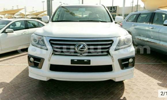 Acheter Neuf Voiture Lexus LX Blanc à Ouagadougou, Burkina-Faso Acheter Neuf Voiture Lexus LX Blanc à Ouagadougou, Burkina-Faso