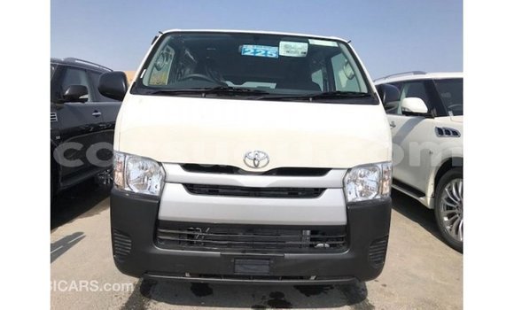 Sayi Imported Toyota Hiace White Mota in Import - Dubai a Burkina Faso Sayi Imported Toyota Hiace White Mota in Import - Dubai a Burkina Faso