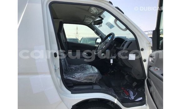 Sayi Imported Toyota Hiace White Mota in Import - Dubai a Burkina Faso Sayi Imported Toyota Hiace White Mota in Import - Dubai a Burkina Faso