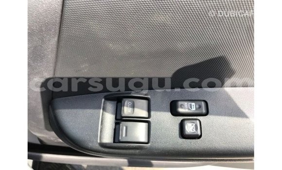 Sayi Imported Toyota Hiace White Mota in Import - Dubai a Burkina Faso Sayi Imported Toyota Hiace White Mota in Import - Dubai a Burkina Faso