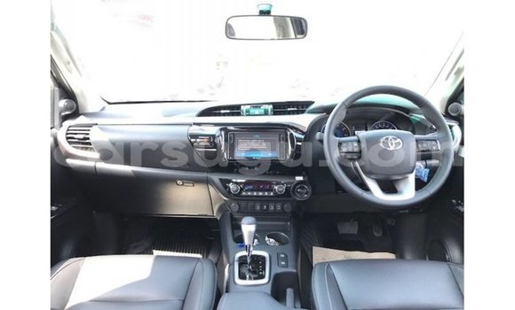 Sayi Imported Toyota Hilux Black Mota in Import - Dubai a Burkina Faso Sayi Imported Toyota Hilux Black Mota in Import - Dubai a Burkina Faso