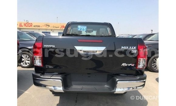 Sayi Imported Toyota Hilux Black Mota in Import - Dubai a Burkina Faso Sayi Imported Toyota Hilux Black Mota in Import - Dubai a Burkina Faso