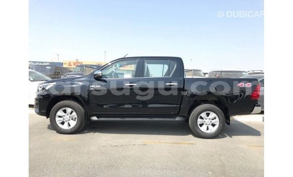 Sayi Imported Toyota Hilux Black Mota in Import - Dubai a Burkina Faso Sayi Imported Toyota Hilux Black Mota in Import - Dubai a Burkina Faso