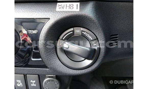 Sayi Imported Toyota Hilux Black Mota in Import - Dubai a Burkina Faso Sayi Imported Toyota Hilux Black Mota in Import - Dubai a Burkina Faso