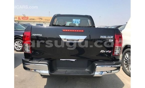 Sayi Imported Toyota Hilux Black Mota in Import - Dubai a Burkina Faso Sayi Imported Toyota Hilux Black Mota in Import - Dubai a Burkina Faso