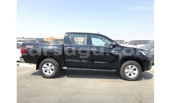 Sayi Imported Toyota Hilux Black Mota in Import - Dubai a Burkina Faso Sayi Imported Toyota Hilux Black Mota in Import - Dubai a Burkina Faso