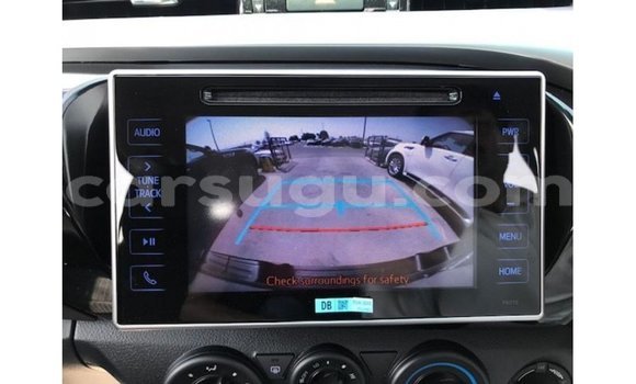 Sayi Imported Toyota Hilux Black Mota in Import - Dubai a Burkina Faso Sayi Imported Toyota Hilux Black Mota in Import - Dubai a Burkina Faso