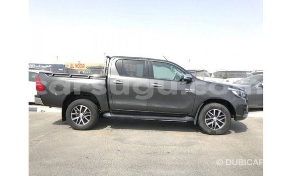 Acheter Import Voiture Toyota Hilux Noir à Import - Dubai, Burkina-Faso Acheter Import Voiture Toyota Hilux Noir à Import - Dubai, Burkina-Faso