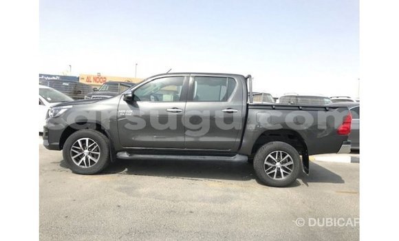 Acheter Import Voiture Toyota Hilux Noir à Import - Dubai, Burkina-Faso Acheter Import Voiture Toyota Hilux Noir à Import - Dubai, Burkina-Faso