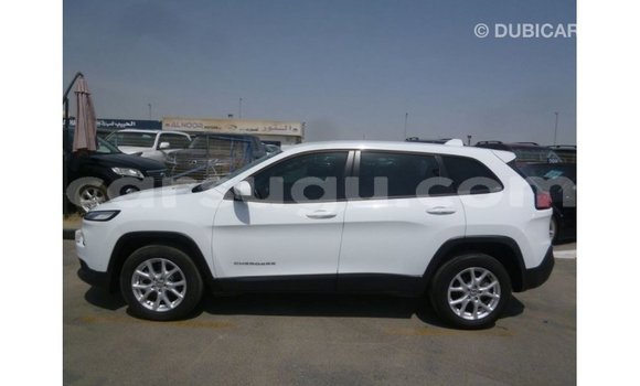Sayi Imported Jeep Cherokee White Mota in Import - Dubai a Burkina Faso Sayi Imported Jeep Cherokee White Mota in Import - Dubai a Burkina Faso