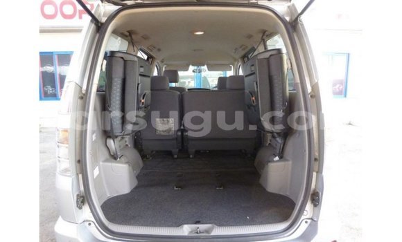 Sayi Imported Toyota Voxy Sauran Mota in Import - Dubai a Burkina Faso Sayi Imported Toyota Voxy Sauran Mota in Import - Dubai a Burkina Faso