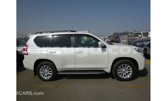 Sayi Imported Toyota Prado White Mota in Import - Dubai a Burkina Faso Sayi Imported Toyota Prado White Mota in Import - Dubai a Burkina Faso