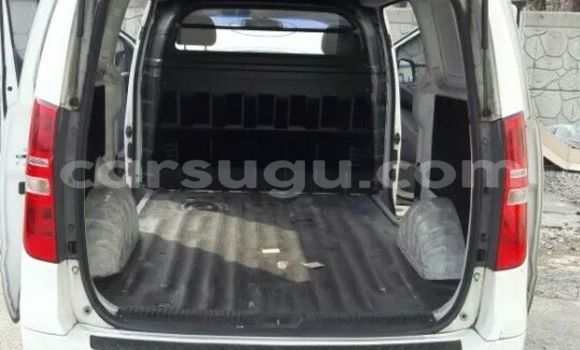 Acheter Neuf Voiture Hyundai Accent Blanc à Ouagadougou, Burkina-Faso Acheter Neuf Voiture Hyundai Accent Blanc à Ouagadougou, Burkina-Faso