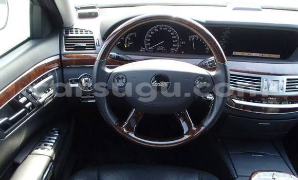 Acheter Neuf Voiture Mercedes-Benz 600 Blanc à Ouagadougou, Burkina-Faso Acheter Neuf Voiture Mercedes-Benz 600 Blanc à Ouagadougou, Burkina-Faso