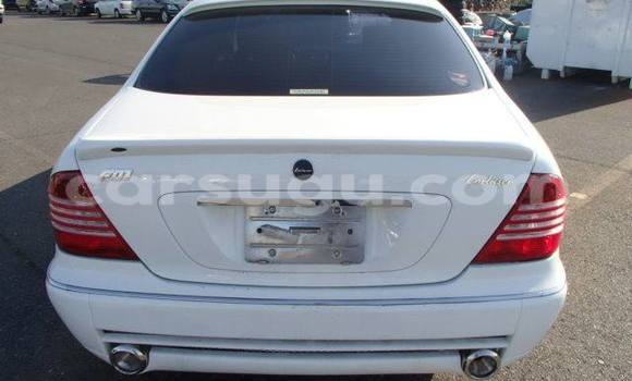 Acheter Neuf Voiture Mercedes-Benz 190 Blanc à Ouagadougou, Burkina-Faso Acheter Neuf Voiture Mercedes-Benz 190 Blanc à Ouagadougou, Burkina-Faso