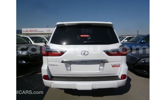 Sayi Imported Lexus LX White Mota in Import - Dubai a Burkina Faso Sayi Imported Lexus LX White Mota in Import - Dubai a Burkina Faso