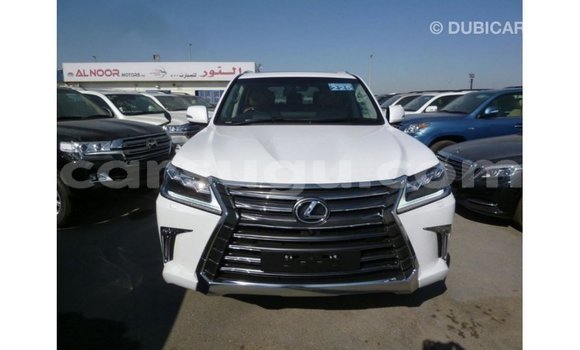 Sayi Imported Lexus LX White Mota in Import - Dubai a Burkina Faso Sayi Imported Lexus LX White Mota in Import - Dubai a Burkina Faso