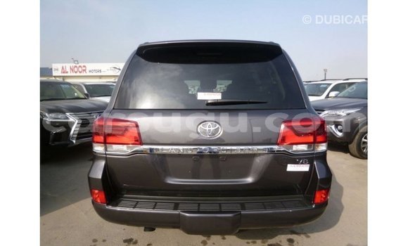 Sayi Imported Toyota Land Cruiser Sauran Mota in Import - Dubai a Burkina Faso Sayi Imported Toyota Land Cruiser Sauran Mota in Import - Dubai a Burkina Faso