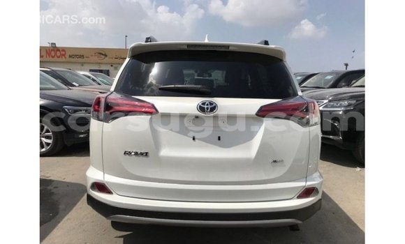 Sayi Imported Toyota HiAce White Babbar mota in Import - Dubai a Burkina Faso Sayi Imported Toyota HiAce White Babbar mota in Import - Dubai a Burkina Faso
