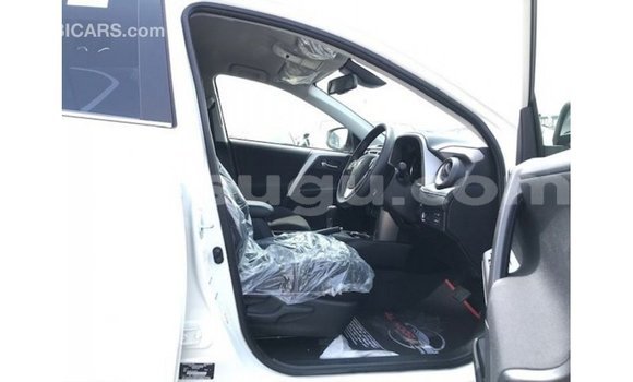 Sayi Imported Toyota HiAce White Babbar mota in Import - Dubai a Burkina Faso Sayi Imported Toyota HiAce White Babbar mota in Import - Dubai a Burkina Faso