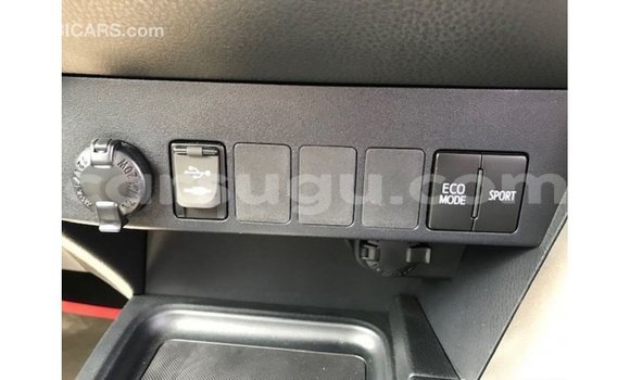 Sayi Imported Toyota HiAce White Babbar mota in Import - Dubai a Burkina Faso Sayi Imported Toyota HiAce White Babbar mota in Import - Dubai a Burkina Faso