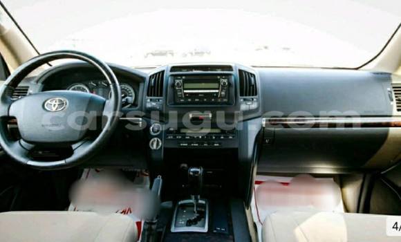 Acheter Neuf Voiture Toyota Land Cruiser Marron à Ouagadougou, Burkina-Faso Acheter Neuf Voiture Toyota Land Cruiser Marron à Ouagadougou, Burkina-Faso