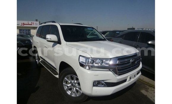 Sayi Imported Toyota Land Cruiser White Mota in Import - Dubai a Burkina Faso Sayi Imported Toyota Land Cruiser White Mota in Import - Dubai a Burkina Faso