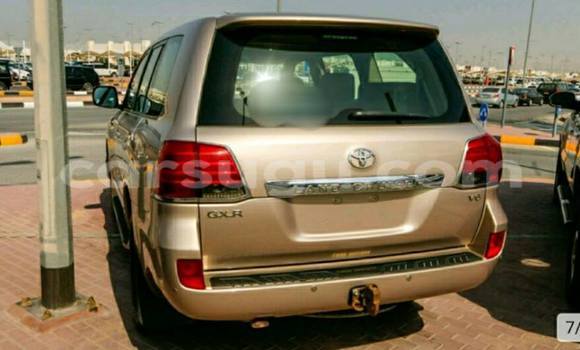 Acheter Neuf Voiture Toyota Land Cruiser Marron à Ouagadougou, Burkina-Faso Acheter Neuf Voiture Toyota Land Cruiser Marron à Ouagadougou, Burkina-Faso