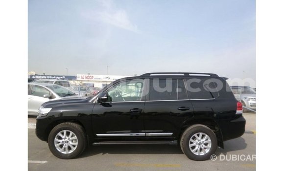 Acheter Import Voiture Toyota Land Cruiser Noir à Import - Dubai, Burkina-Faso Acheter Import Voiture Toyota Land Cruiser Noir à Import - Dubai, Burkina-Faso