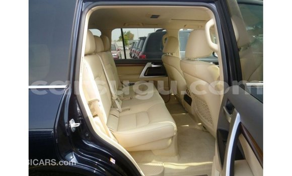 Sayi Imported Toyota Land Cruiser Blue Mota in Import - Dubai a Burkina Faso Sayi Imported Toyota Land Cruiser Blue Mota in Import - Dubai a Burkina Faso