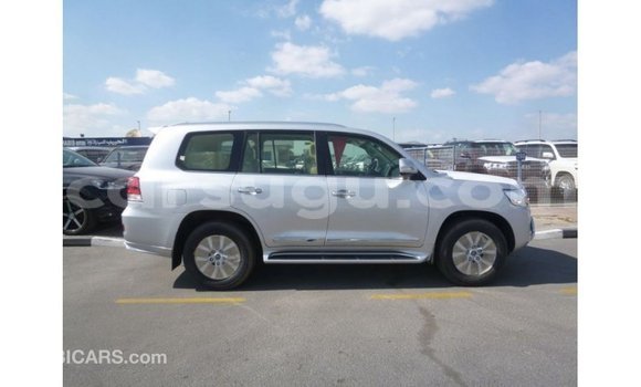 Sayi Imported Toyota Land Cruiser Sauran Mota in Import - Dubai a Burkina Faso Sayi Imported Toyota Land Cruiser Sauran Mota in Import - Dubai a Burkina Faso