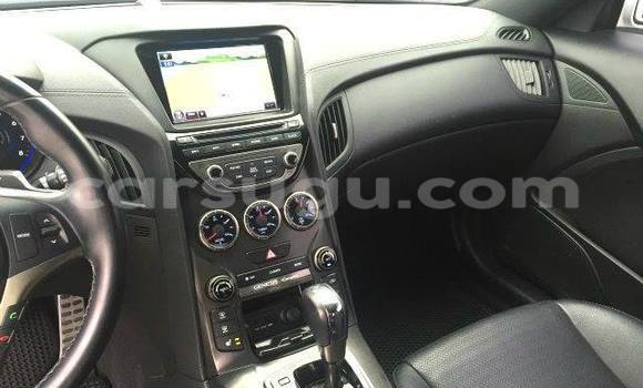 Acheter Neuf Voiture Hyundai Grand Starex Blanc à Ouagadougou, Burkina-Faso Acheter Neuf Voiture Hyundai Grand Starex Blanc à Ouagadougou, Burkina-Faso