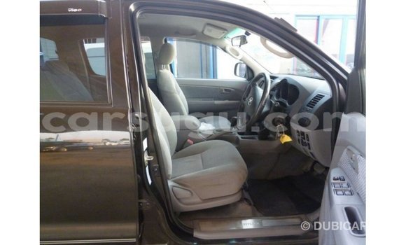 Sayi Imported Toyota Hilux Black Mota in Import - Dubai a Burkina Faso Sayi Imported Toyota Hilux Black Mota in Import - Dubai a Burkina Faso
