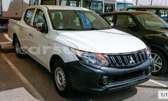 Acheter Neuf Voiture Mitsubishi L200 Noir à Ouagadougou, Burkina-Faso Acheter Neuf Voiture Mitsubishi L200 Noir à Ouagadougou, Burkina-Faso