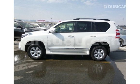 Sayi Imported Toyota Prado White Mota in Import - Dubai a Burkina Faso Sayi Imported Toyota Prado White Mota in Import - Dubai a Burkina Faso