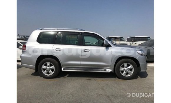 Sayi Imported Toyota Land Cruiser Sauran Mota in Import - Dubai a Burkina Faso Sayi Imported Toyota Land Cruiser Sauran Mota in Import - Dubai a Burkina Faso
